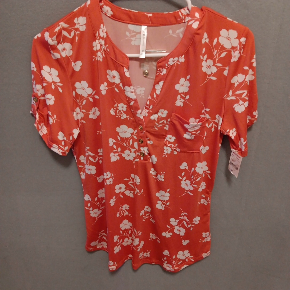 DNA conture Red Flutter Sleeve Tie Front Blouse Medium NWT